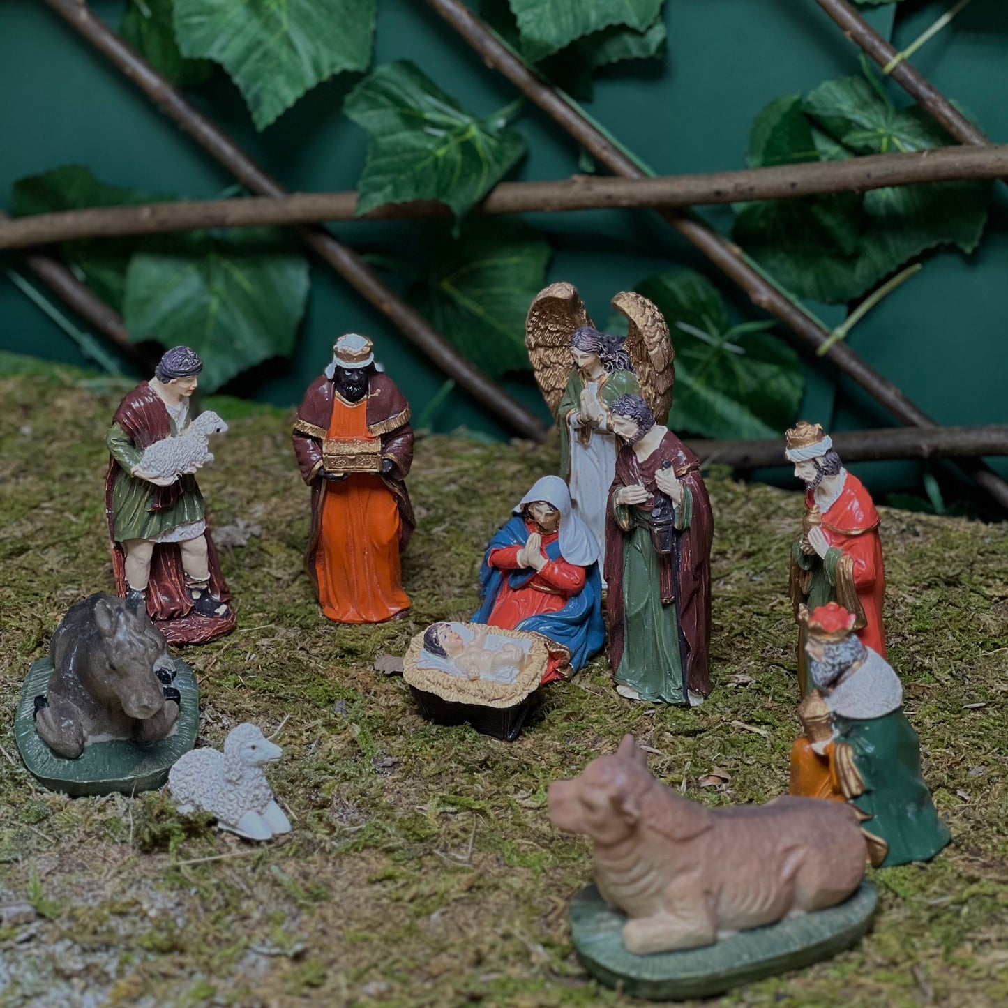 Classic Painted Resin Nativity Set - 10cm Christmas Figurines