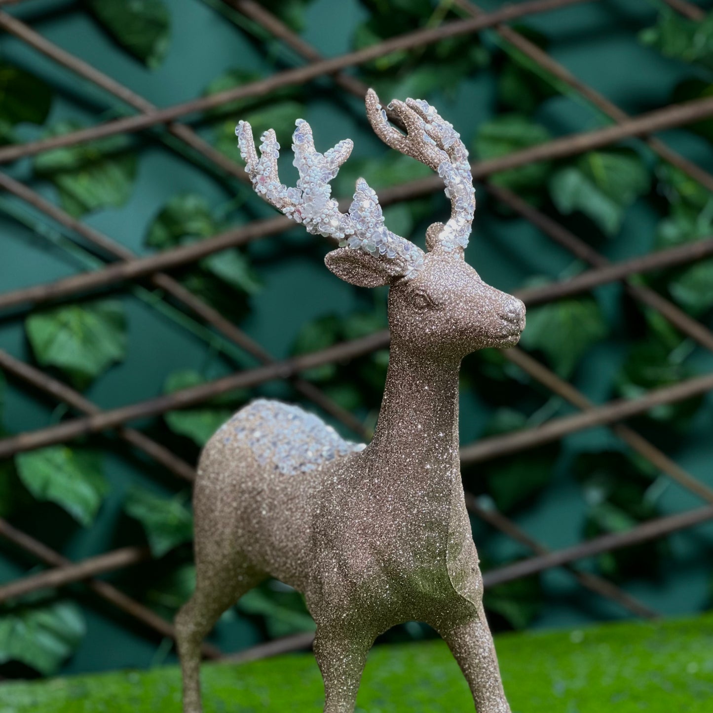 Christmas Rose Gold Reindeer Figurine – 30×10×45 c