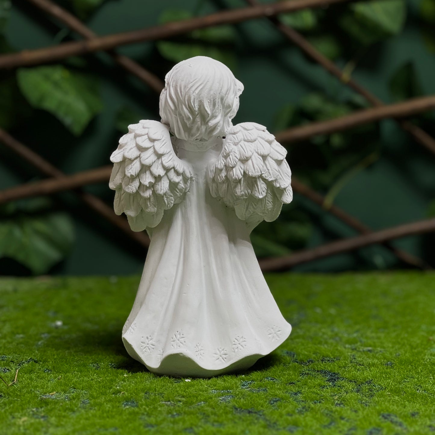 Praying Angel Figurine – White Christmas Decoration