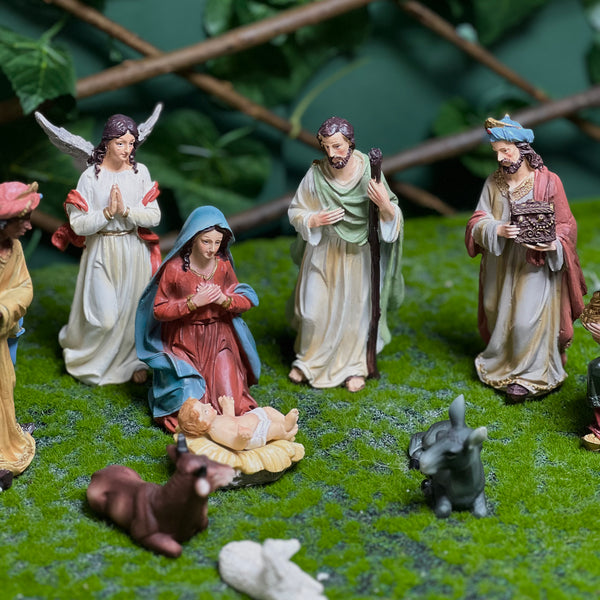 15 cm Classic Painted Resin Nativity Figurine Set – Compact Holy Family