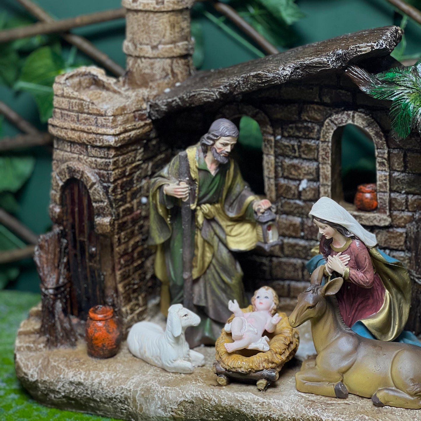 Compact Holy Family Nativity Set – Traditional Christmas Decor