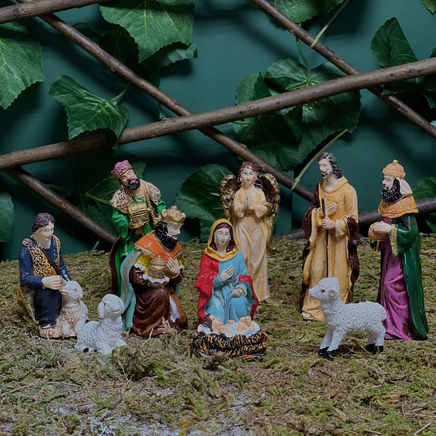 Classic Painted Resin Nativity Set - 10cm Christmas Figurines